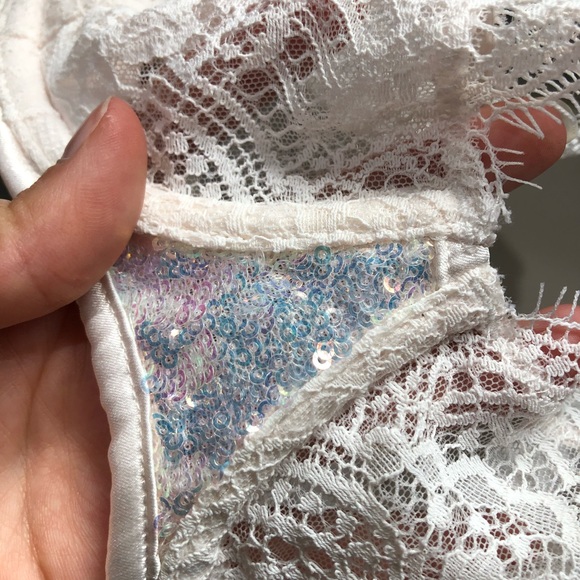 Victoria’s Secret - White Sequin and Lace Bras 34C - Picture 3 of 6
